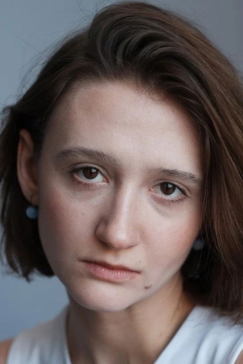 Daria Dmitrieva as A girl visiting