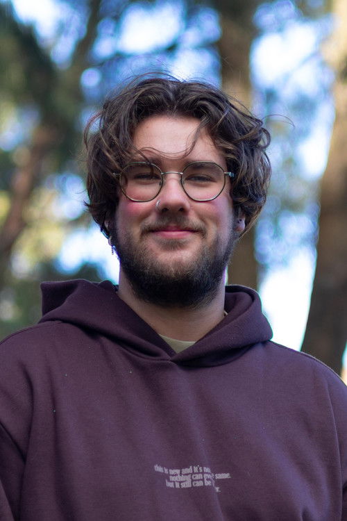 Benjamin Hume as Ben