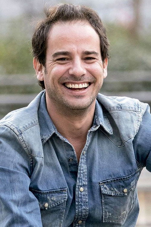 Luis Hacha as Nicolás