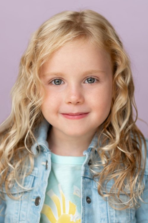 Zoe Kosovic as McKenzie Coleman