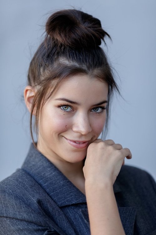 Patricia Peñalver as Lola