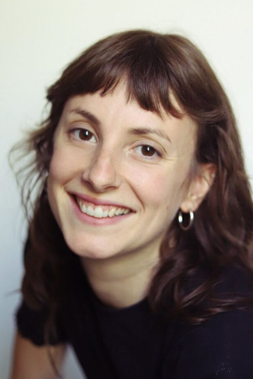 Lou Chrétien-Février as Nelly