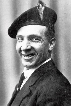 Harry Lauder as Sandy McTavish