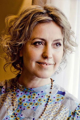 Marie Louise Wille as Mother