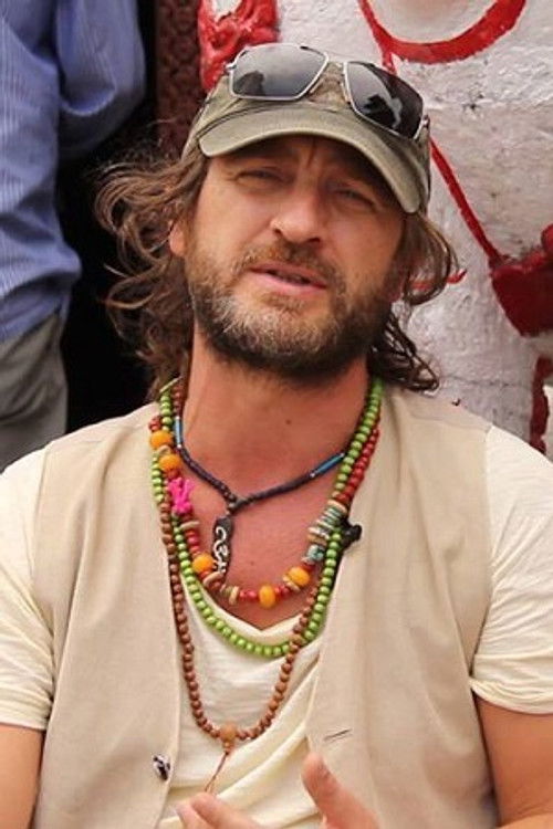 Gio Gabunia as Priest