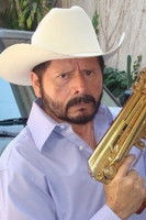 Bernabé Melendrez as Comandante Castillo