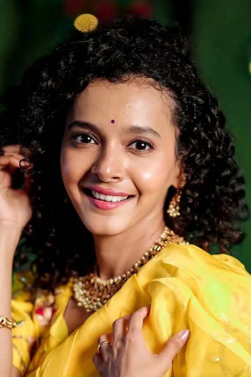 Prajakta Parab as Mukta Salgaonkar