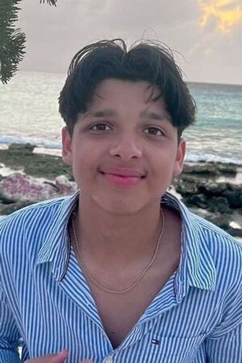 Luca Oedairam as Jordi Pinas