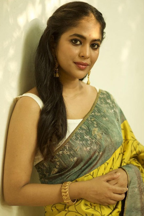 Srindaa as Cicily