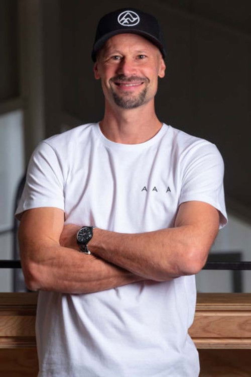 Chany Jeanguenin as Montage Skater