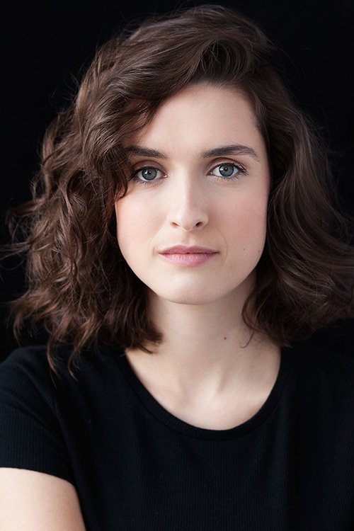 Daphnée Côté Hallé as Emmanuelle