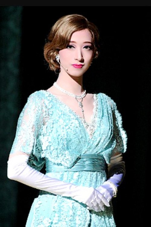 Reimi Urara as Carmilla