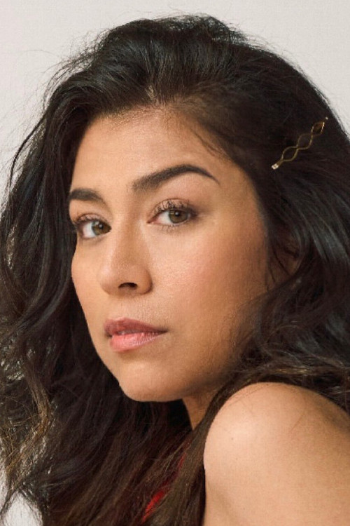 Evelyn Lorena as Sarah