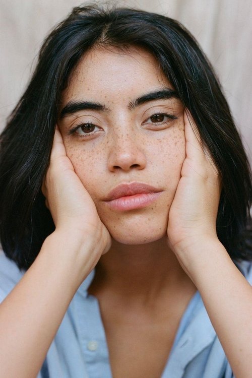 Agostina Innella as Luna