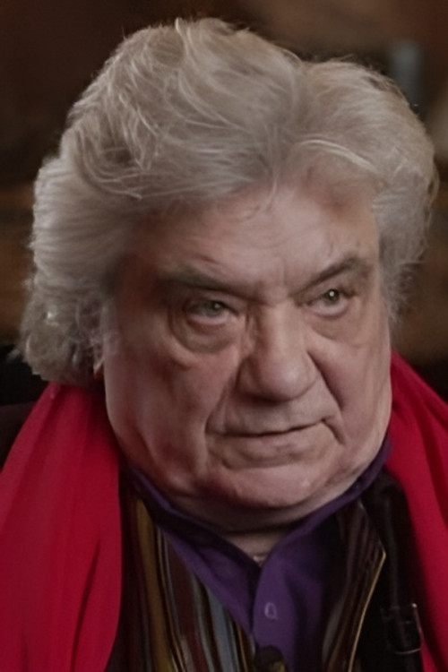 Julian Negulesco as Spartaco