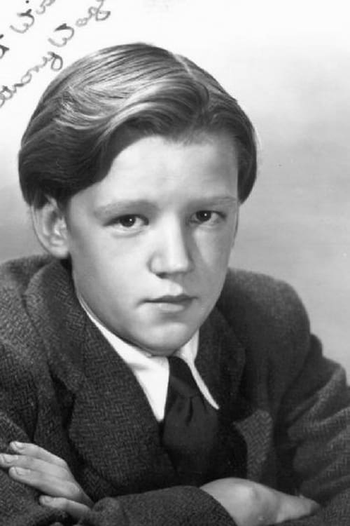 Tony Wager as Young Pip