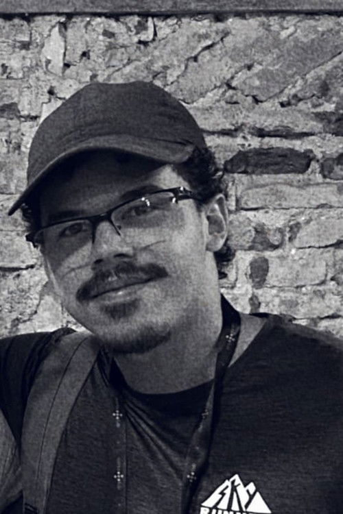 Gui Moreira as Figurante