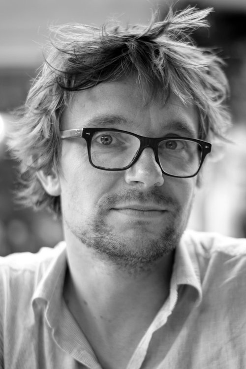 Peter van de Witte as Nova's father