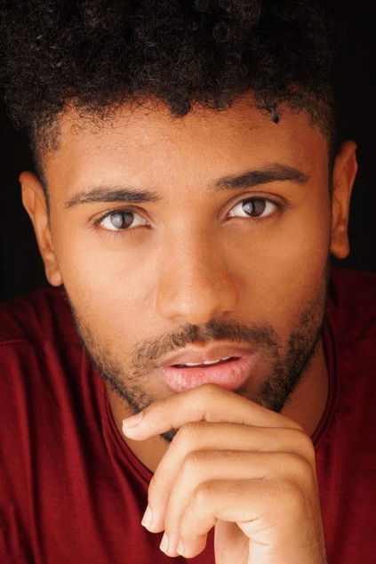 David Gomes as Recepcionista