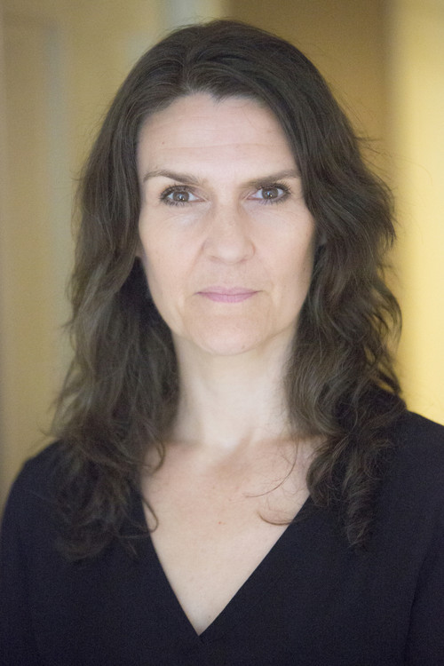 Elizabeth Marsh as Miss Fanshawe