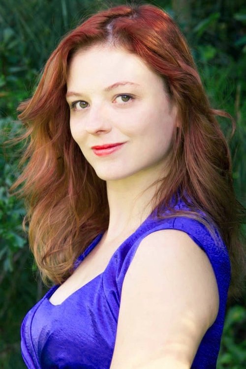 Christina Leidel as Hope White