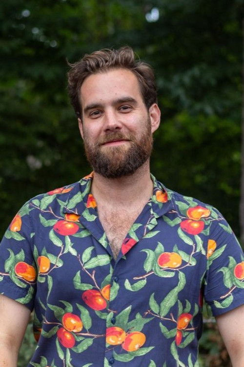 Florian Slangen as Hans