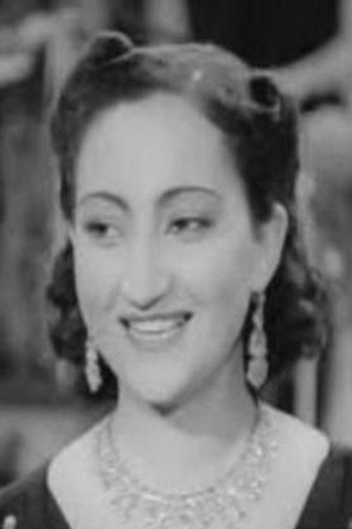 Raesa Afifi as مغنية