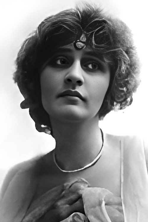 Adeline Hayden Coffin as Margaret Howe