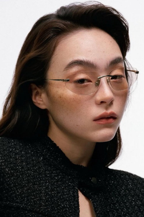 Serena Motola as Suzuki [Assistant director]
