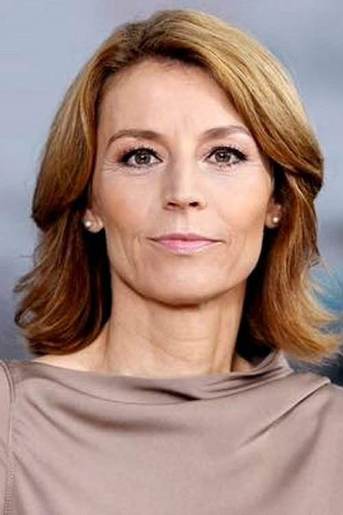 Maria Yde as Self - Vært