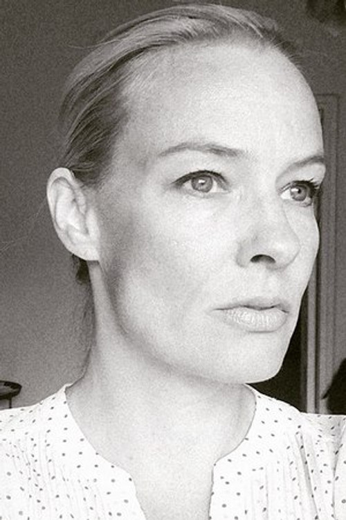 Terhi Suorlahti as Sari