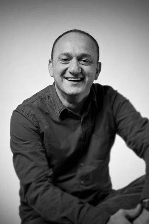 Mehmet Kurtuluş as Komiser (voice)