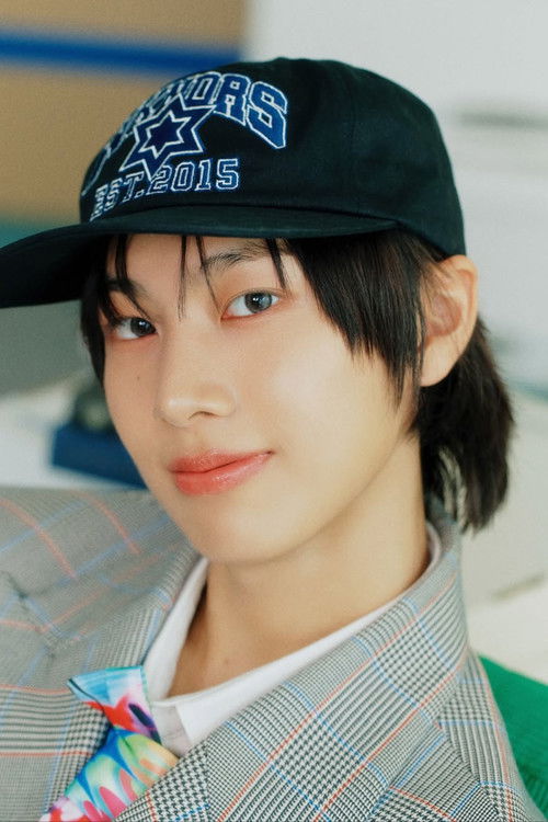 Park Seong Hyeon as Contestant