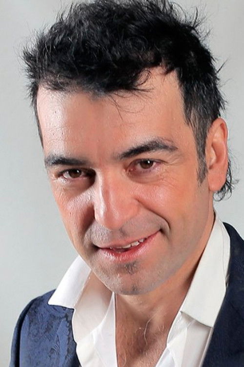 Jorge Alis as Raúl