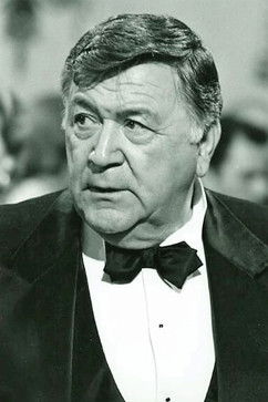 Leonard Bremen as Spectator (uncredited)