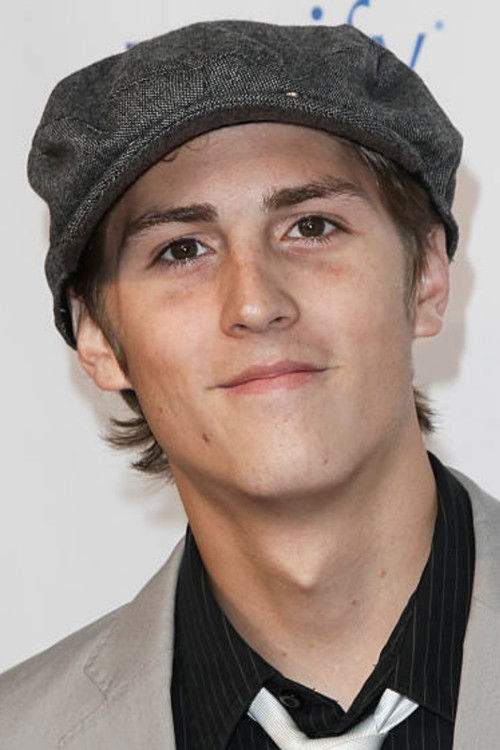 Tanner Vale as Connor Sherman