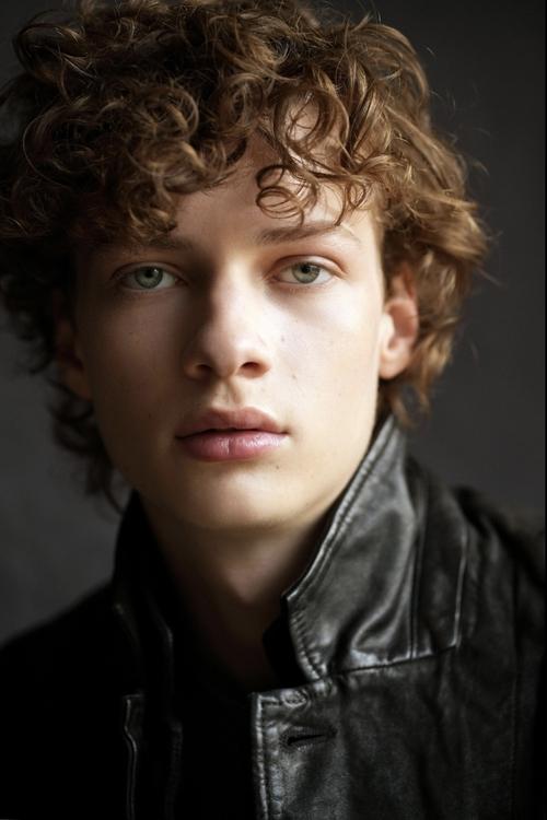 Teagan Stark as Dillon