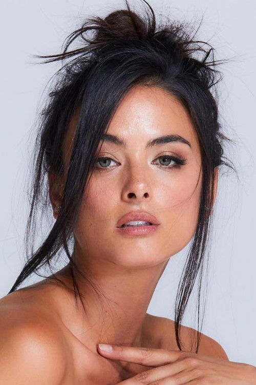 Xian Mikol as Sarah Hardison