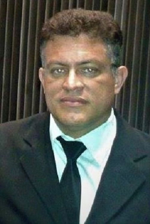 Neftaly Goulart as Seu Francisco