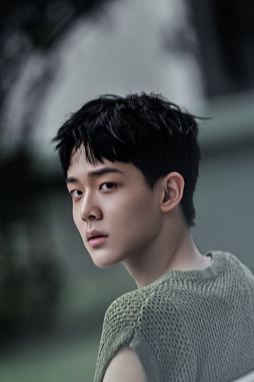 Liang Jiatong as Lin Jingyu as a child