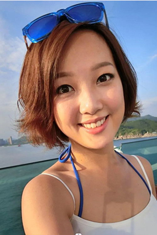 Aiyana Lo as 卢颂恩