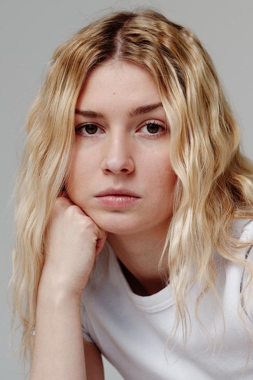 Margareta Schönberg as Teen Stealing Water