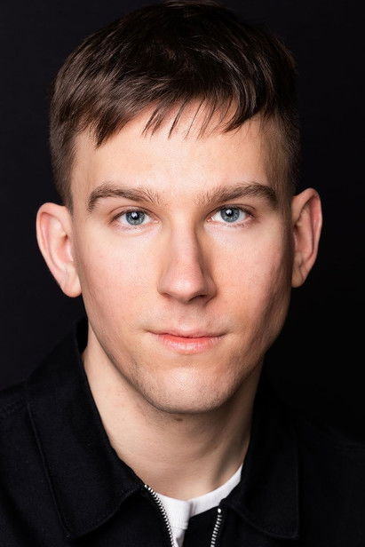 Anssi Niemi as Tapio