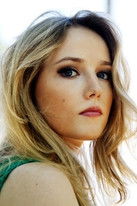 Malu Rodrigues as Alice