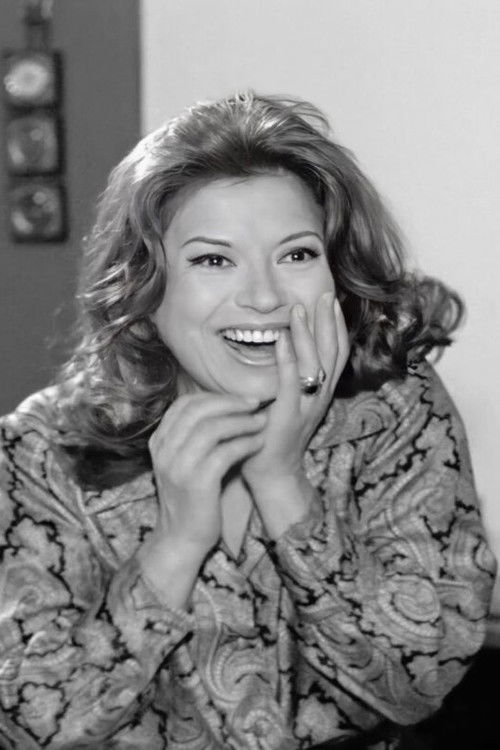 Anna Kyriakou as Lila