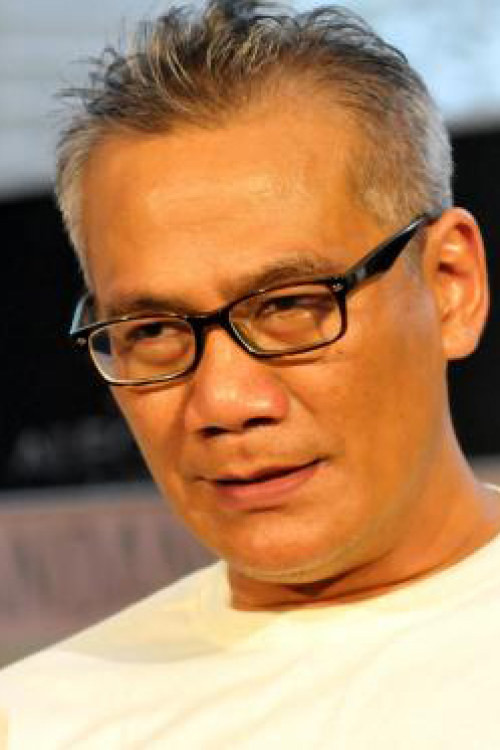 Tio Pakusadewo as Haryo