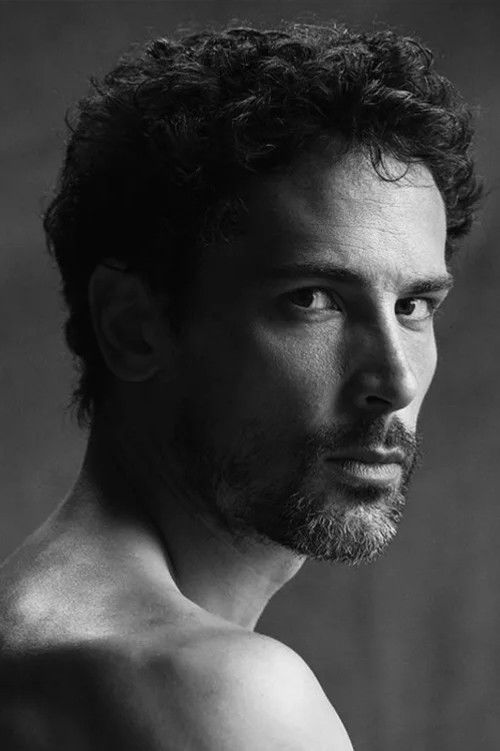 Stéphane Bullion as Morel