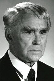 Nicolai Neiiendam as Professor Manini
