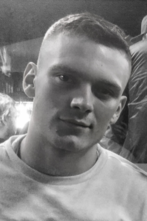 Oliver Zaren as Self