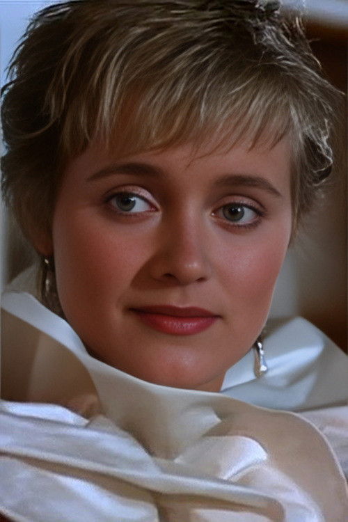 Susan Hess as Gloria